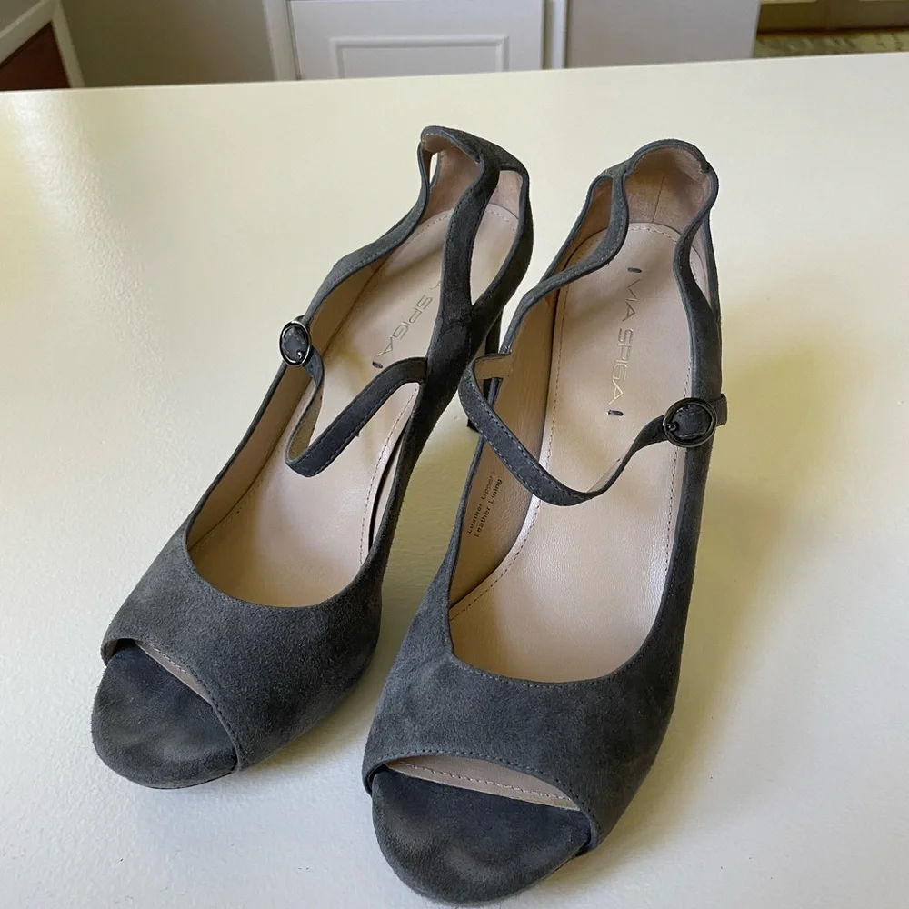 Via Spiga peep toe heels. 3.5 in heel. grey suede. - Picture 3 of 4